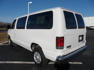 Ford Econoline Wagon 2011 photo 4
