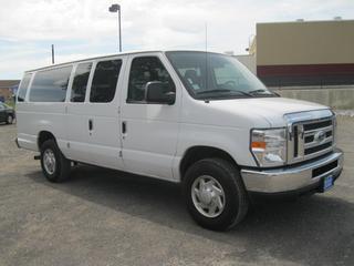 Ford Econoline Wagon 2011 photo 3