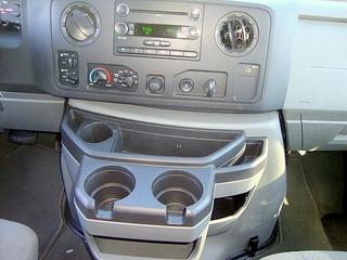 Ford Econoline Wagon 2011 photo 3