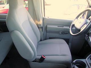 Ford Econoline Wagon 2011 photo 4