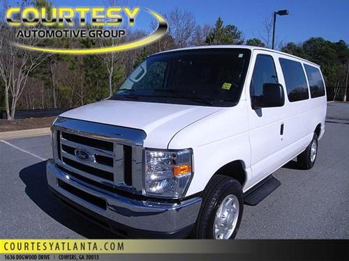 Ford Econoline Wagon 2011 photo 1