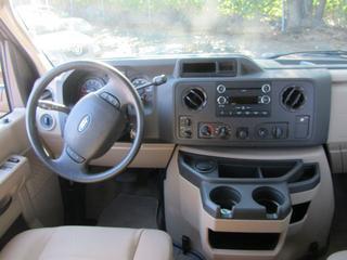 Ford Econoline Wagon 2011 photo 1