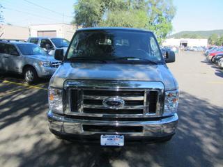 Ford Econoline Wagon 2011 photo 4