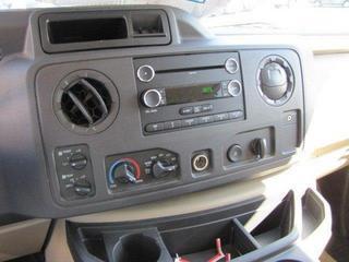 Ford Econoline Wagon 2011 photo 3