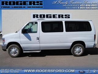 Ford Econoline Wagon 2011 photo 1