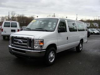 Ford Econoline Wagon 2011 photo 5