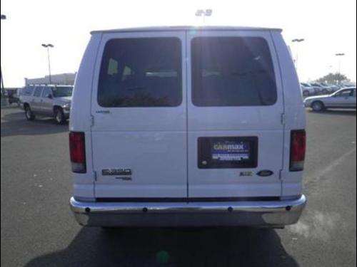 Ford Econoline Wagon 2011 photo 5