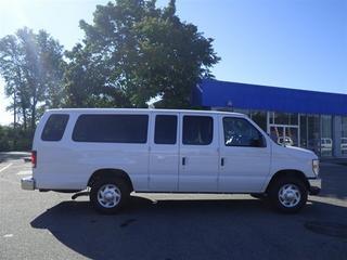 Ford Econoline Wagon 2011 photo 4