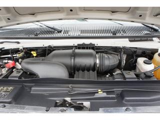 Ford Econoline Wagon 2011 photo 2