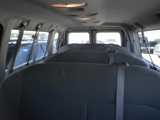 Ford Econoline Wagon 2011 photo 3