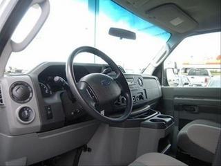 Ford Econoline Wagon 2011 photo 1