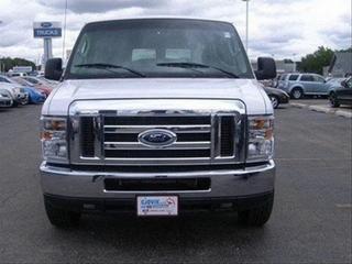 Ford Econoline Wagon 2011 photo 4