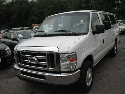 Ford Econoline Wagon 2011 photo 5