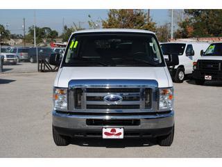 Ford Econoline Wagon 2011 photo 4
