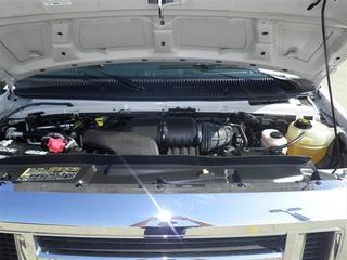 Ford Econoline Wagon 2011 photo 1