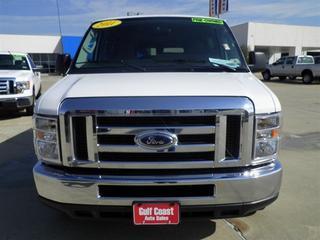 Ford Econoline Wagon 2011 photo 4