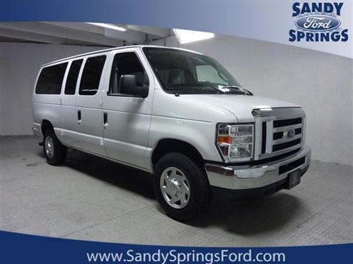 Ford Econoline Wagon 2011 photo 1