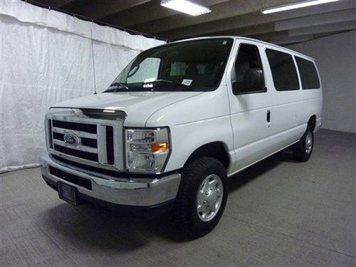 Ford Econoline Wagon 2011 photo 5
