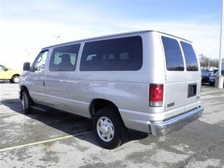 Ford Econoline Wagon 2011 photo 4