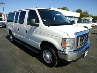Ford Econoline Wagon 2011 photo 3