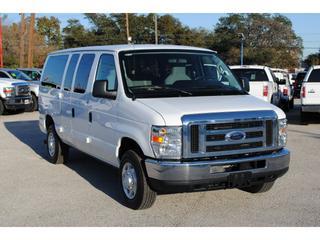 Ford Econoline Wagon 2011 photo 5