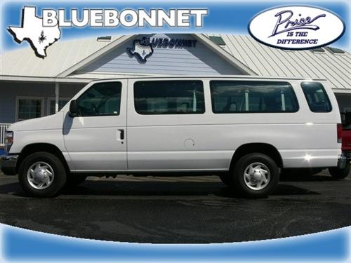 Ford Econoline Wagon 2011 photo 1