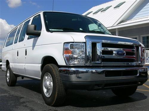 Ford Econoline Wagon 2011 photo 3