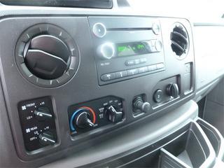 Ford Econoline Wagon 2011 photo 3