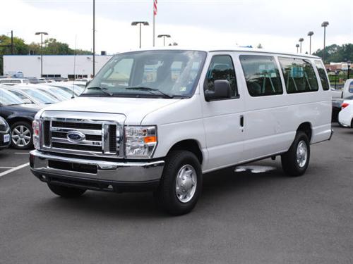 Ford Econoline Wagon 2011 photo 1