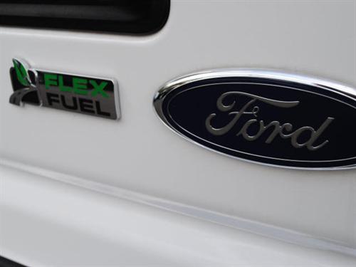 Ford Econoline Wagon 2011 photo 5