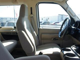 Ford Econoline Wagon 2011 photo 1