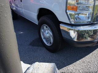 Ford Econoline Wagon 2011 photo 4