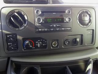 Ford Econoline Wagon 2011 photo 3