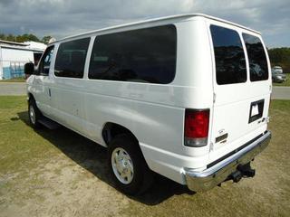 Ford Econoline Wagon 2011 photo 1