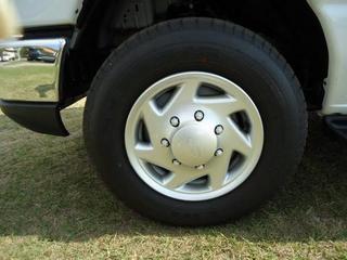 Ford Econoline Wagon 2011 photo 4