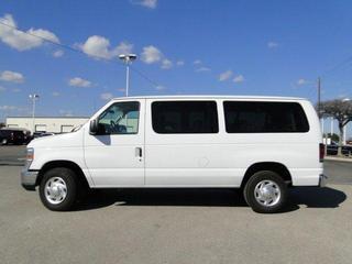 Ford Econoline Wagon 2011 photo 4