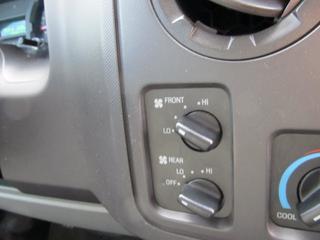 Ford Econoline Wagon 2011 photo 3