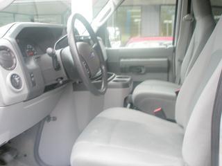 Ford Econoline Wagon 2011 photo 3