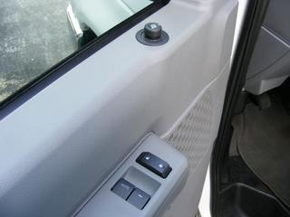 Ford Econoline Wagon 2011 photo 3