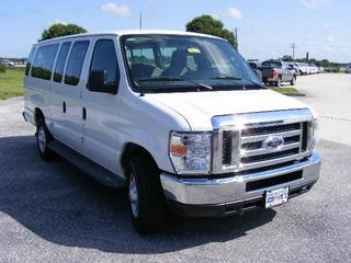 Ford Econoline Wagon 2011 photo 5