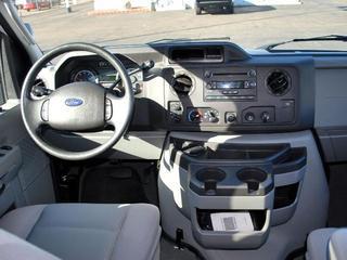 Ford Econoline Wagon 2011 photo 1