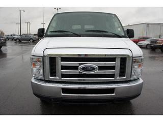 Ford Econoline Wagon 2011 photo 4