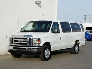 Ford Econoline Wagon 2011 photo 4
