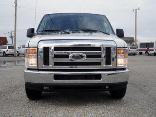 Ford Econoline Wagon 2011 photo 1