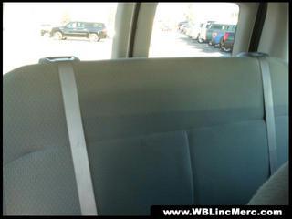 Ford Econoline Wagon 2011 photo 2