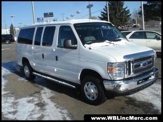 Ford Econoline Wagon 2011 photo 4