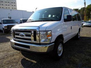 Ford Econoline Wagon 2011 photo 3