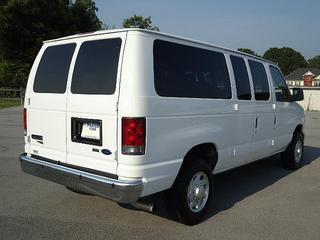 Ford Econoline Wagon 2011 photo 5