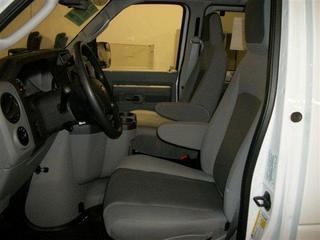 Ford Econoline Wagon 2011 photo 1