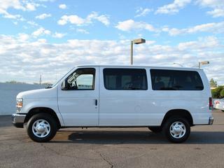 Ford Econoline Wagon 2011 photo 4
